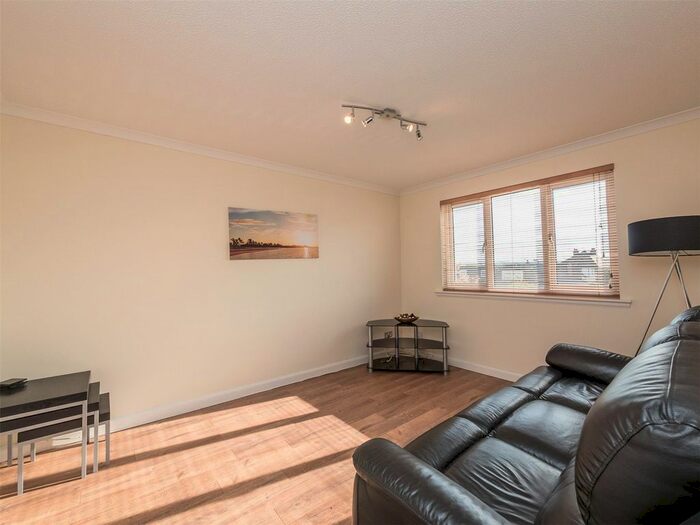1 Bedroom Flat To Rent In Furcheons Park, Edinburgh, EH8
