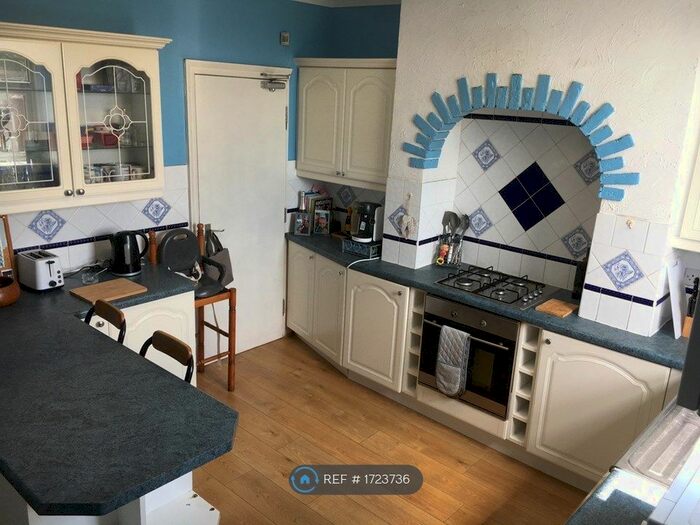 3 Bedroom Terraced House To Rent In City Road, Sheffield, S2