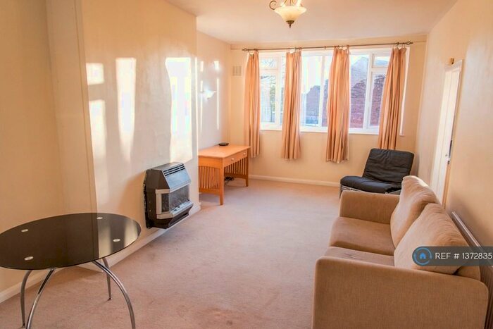 2 Bedroom Flat To Rent In Park Road, Peterborough, PE1