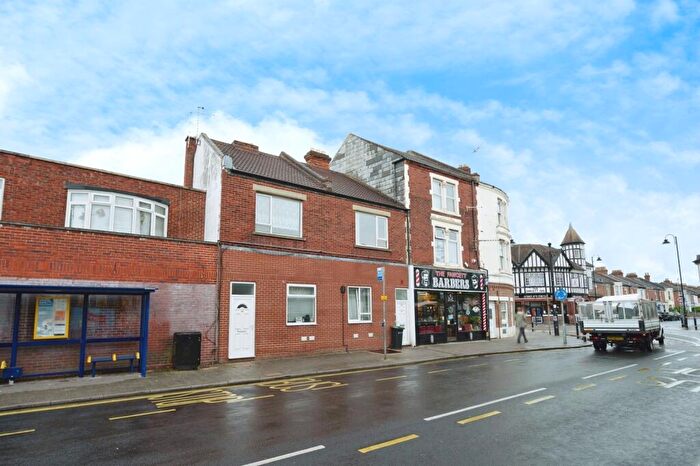 1 Bedroom Flat For Sale In Fawcett Road, Southsea, Hampshire, PO4