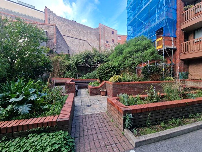 2 Bedroom Apartment For Sale In Albert Road, Southsea, Hampshire, PO5