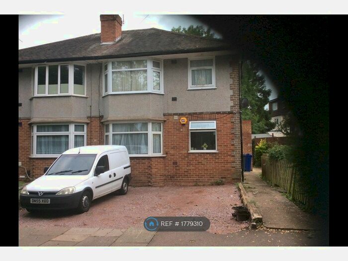 2 Bedroom Maisonette To Rent In Methuen Close, Edgware, HA8