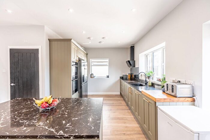 5 Bedroom Detached House For Sale In Downs Park Avenue, Totton, Southampton, SO40
