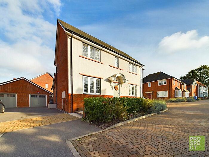 4 Bedroom Detached House To Rent In Porthcawl Drive, Binfield, Bracknell, Berkshire, RG42