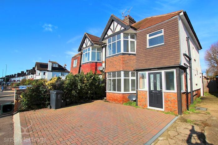 3 Bedroom Property To Rent In Old Shoreham Road, Hove, BN3