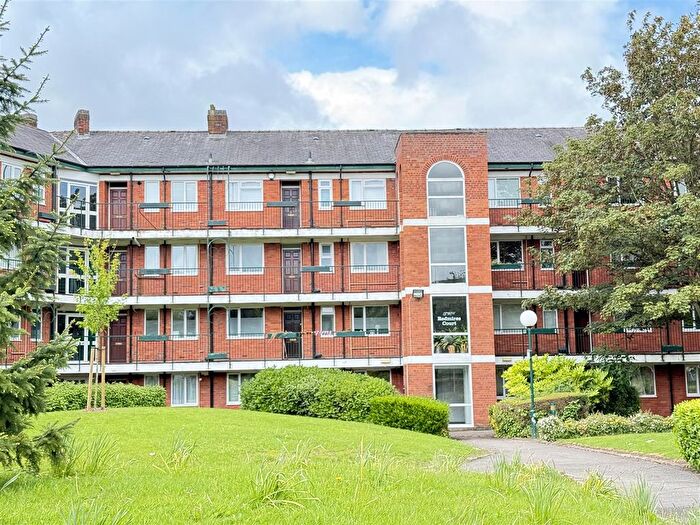 2 Bedroom Flat For Sale In Redmires Court, St James` Park, Eccles New Road, M5