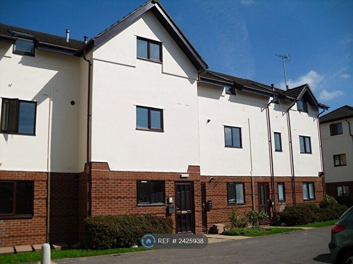 1 Bedroom Flat To Rent In St John's Court, Cheltenham, GL50