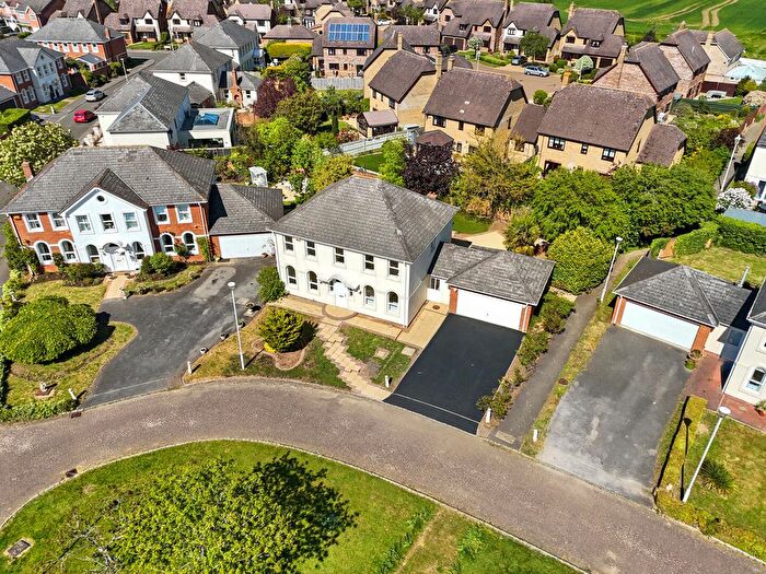 4 Bedroom Detached House To Rent In Ayleswater, Aylesbury, HP19