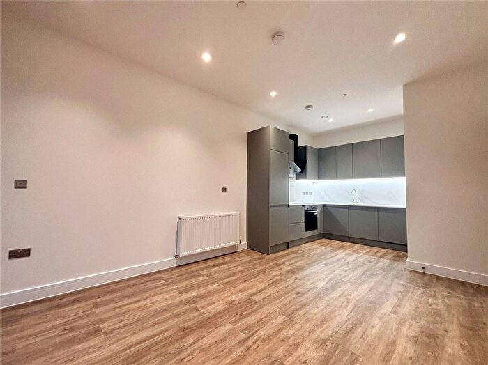 1 Bedroom Flat To Rent In Roop House, Fleet, Hampshire, GU51