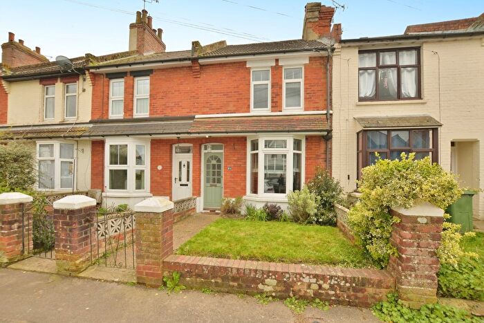 3 Bedroom Terraced House For Sale In Linden Road, Ashford, Kent, TN24