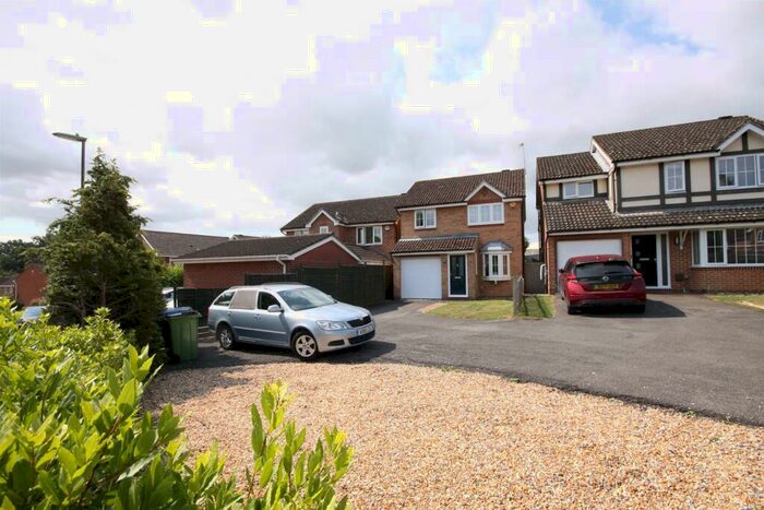 3 Bedroom Detached House To Rent In Suffolk Drive, Whiteley, Fareham, PO15