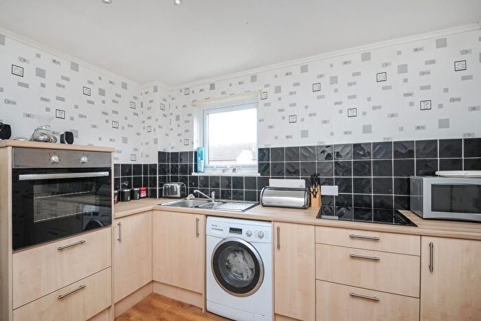 2 Bedroom Maisonette To Rent In Didcot, Oxfordshire, OX11