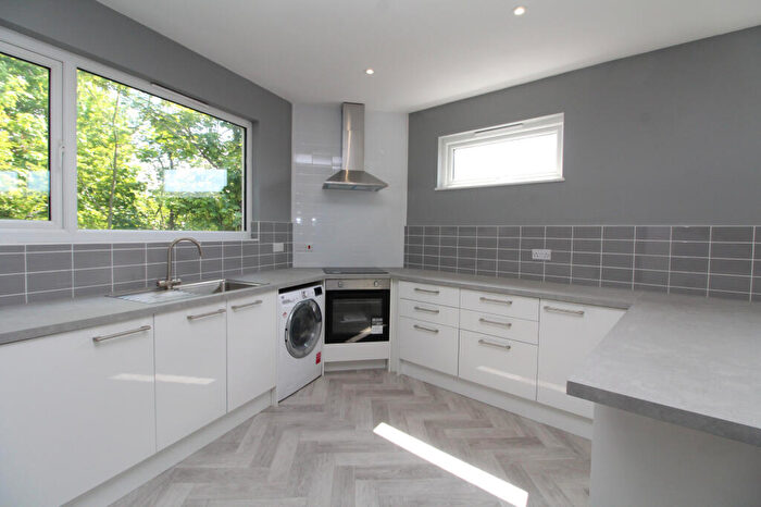 2 Bedroom Flat To Rent In Widmore Road, Bromley, BR1