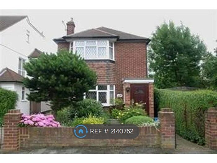3 Bedroom Detached House To Rent In Marlborough Road, Ashford, TW15