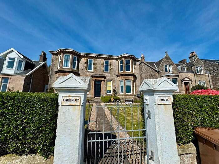 2 Bedroom Flat For Sale In West Bay Road, Millport, KA28