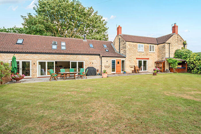 5 Bedroom Character Property For Sale In Substantial Character Home - Stunning Throughout!, NG33