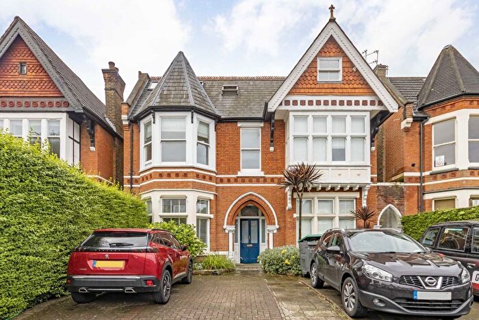 2 Bedroom Flat To Rent In Gordon Road, Ealing, W5