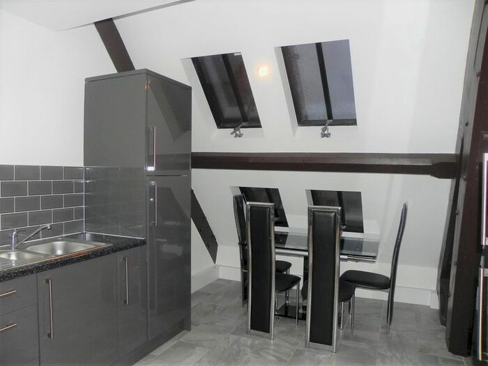 2 Bedroom Flat To Rent In Belvidere Road, Princes Park, Liverpool L8