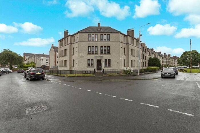 3 Bedroom Flat For Sale In Ballindalloch Drive, Dennistoun, Glasgow, G31