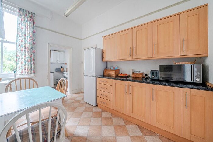 3 Bedroom Terraced House For Sale In Boundaries Road, Balham, London, SW12