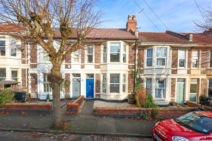 3 Bedroom Terraced House For Sale In Court Road, Horfield, Bristol, BS7