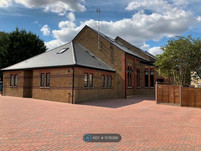 2 Bedroom Maisonette To Rent In Old Church House, Rainham, Gillingham, ME8