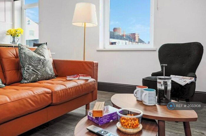 2 Bedroom Flat To Rent In Humber St, Cleethorpes, DN35