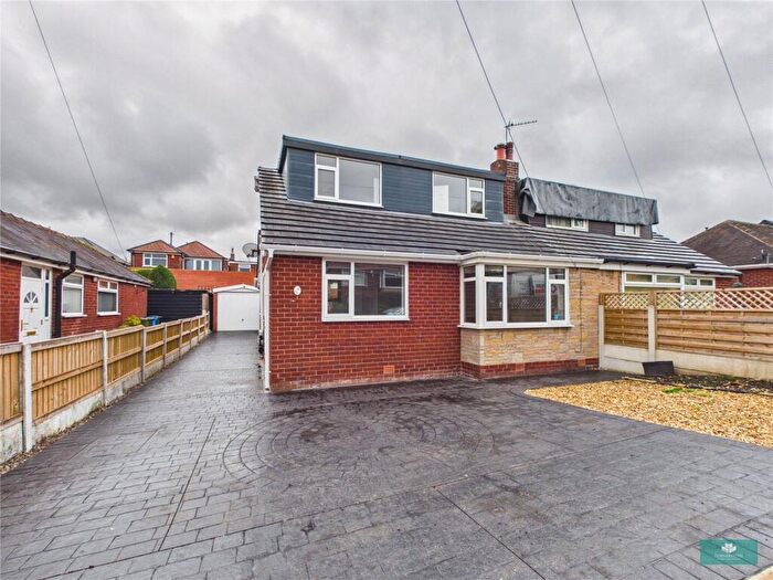 4 Bedroom Bungalow For Sale In Cotswold Avenue, High Crompton, Oldham, OL2