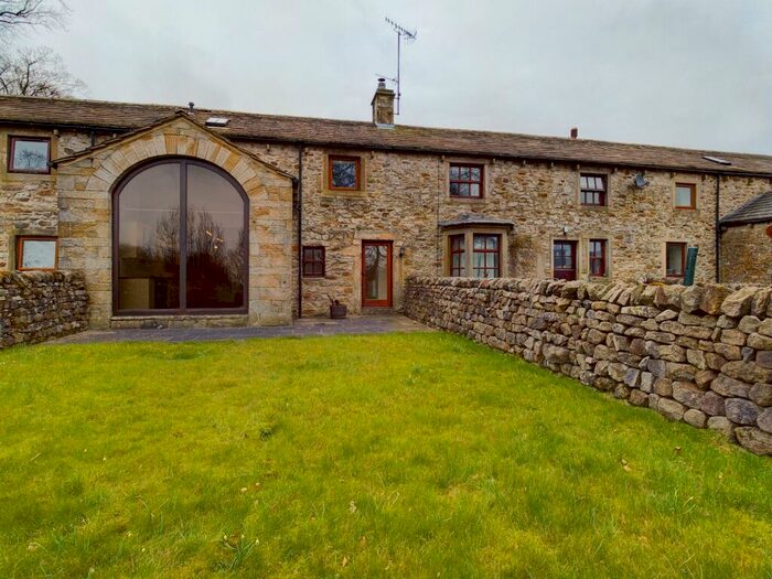 3 Bedroom Barn Conversion To Rent In Sunhill, Rylstone, BD23