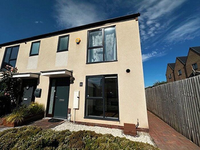 3 Bedroom Semi-Detached House To Rent In Hendy Avenue, Ketley, Telford, Shropshire, TF1