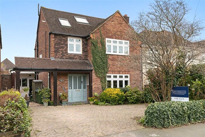 4 Bedroom Detached House For Sale In Heathside, Esher, Surrey, KT10