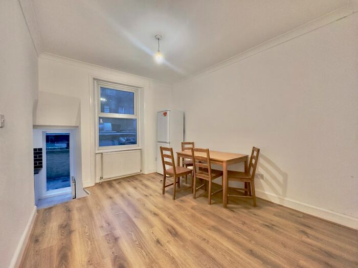 1 Bedroom Flat To Rent In Springfield Lane, Maida Vale, London, NW6