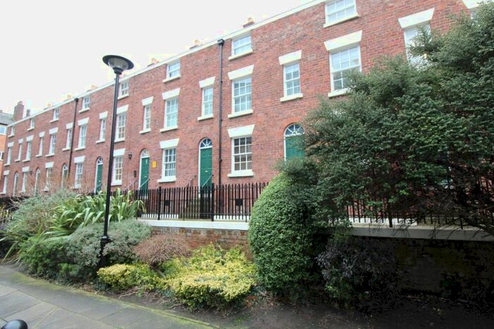 2 Bedroom Flat To Rent In Dukes Terrace, City Centre, L1