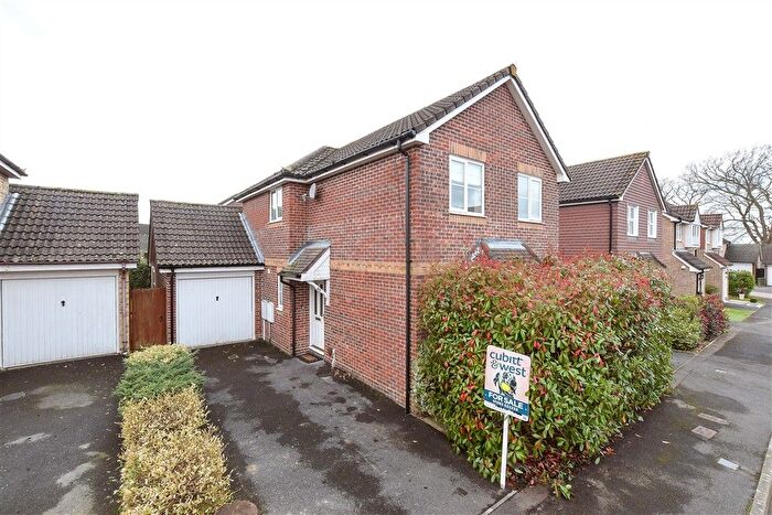 3 Bedroom Detached House For Sale In Vancouver Drive, Langley Green, Crawley, West Sussex, RH11