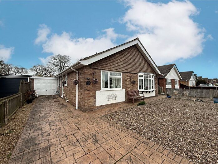 4 Bedroom Detached Bungalow For Sale In Caystreward, Great Yarmouth, NR30