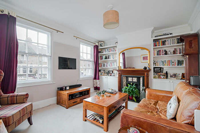 2 Bedroom Flat For Sale In Colston Road, SW14