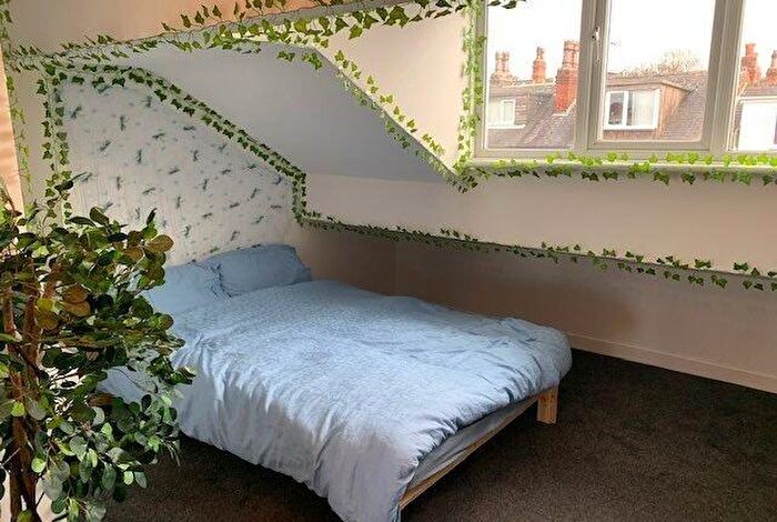 6 Bedroom House To Rent In Norwood Place, Leeds, LS6