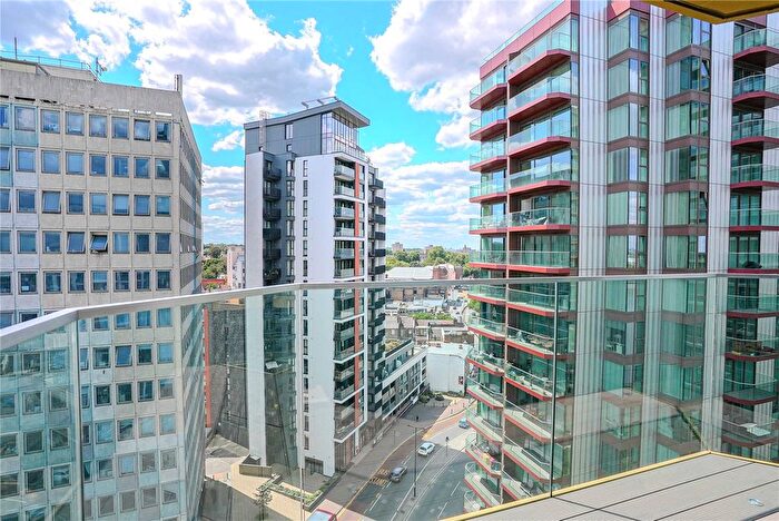 1 Bedroom Flat For Sale In Brigadier Walk, Woolwich, SE18