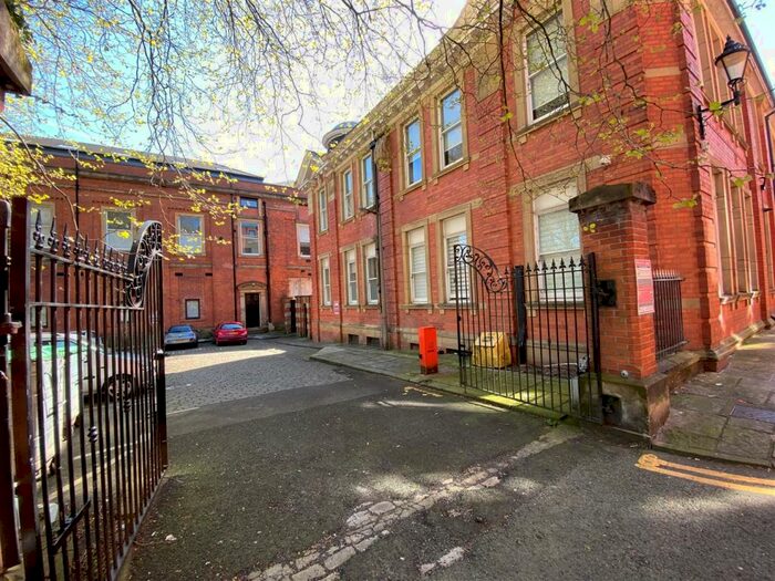 Studio To Rent In Town Hall, Bexley Square, Salford, M3