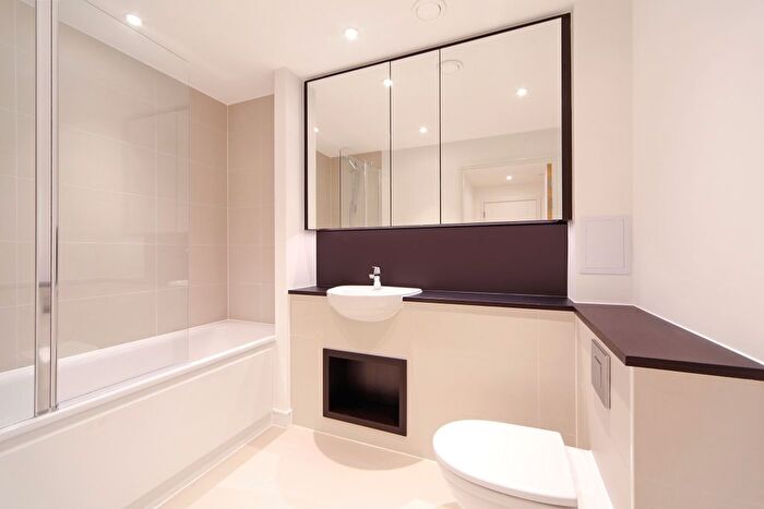 1 Bedroom Flat For Sale In Elmira Street, London, SE13