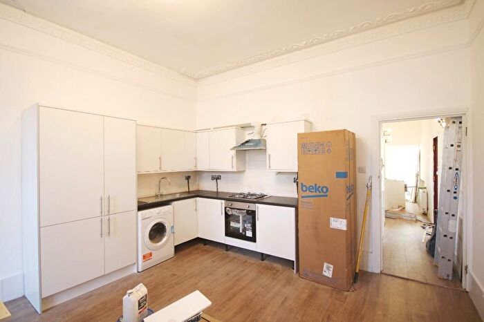 3 Bedroom Flat To Rent In Ealing Road, Wembley, HA0