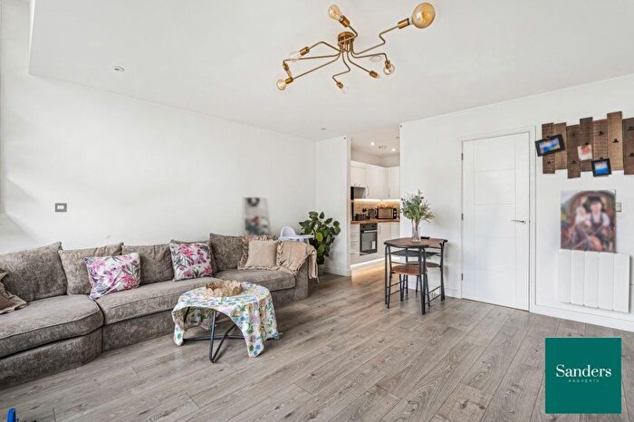 2 Bedroom Flat To Rent In Edinburgh Gate, Harlow, CM20
