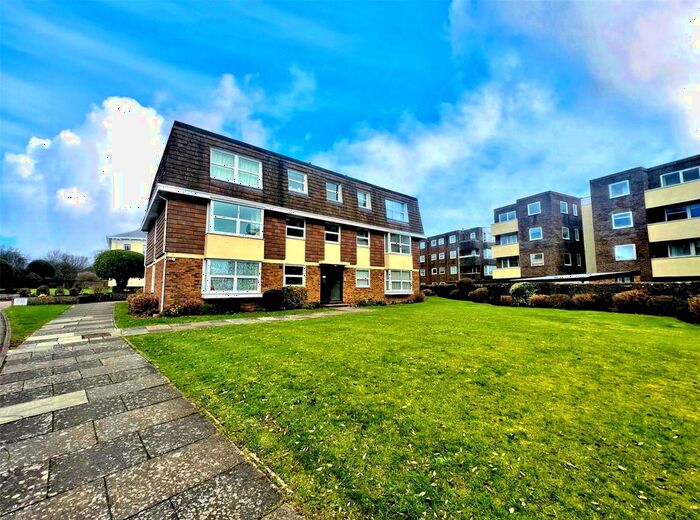 2 Bedroom Flat To Rent In Sudley Gardens, Bognor Regis, West Sussex, PO21