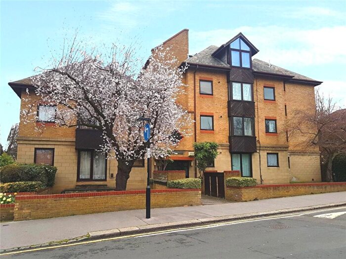 2 Bedroom Apartment To Rent In Park Hill Rise, Croydon, CR0