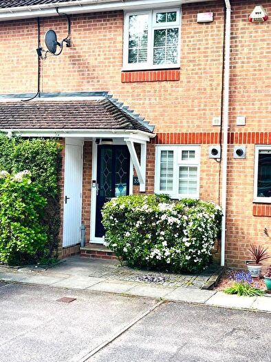 2 Bedroom Town House To Rent In Burlington Close, Pinner, Burlington Close, HA5