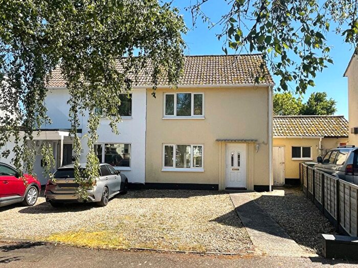 3 Bedroom Semi-Detached House For Sale In Elizabeth Road, Seaton, Devon, EX12