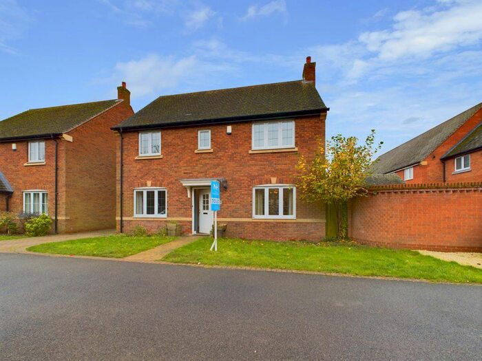 4 Bedroom Detached House To Rent In Vale Close, Loughborough, LE11