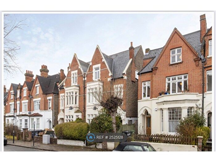 1 Bedroom Flat To Rent In Romola Road, London, SE24