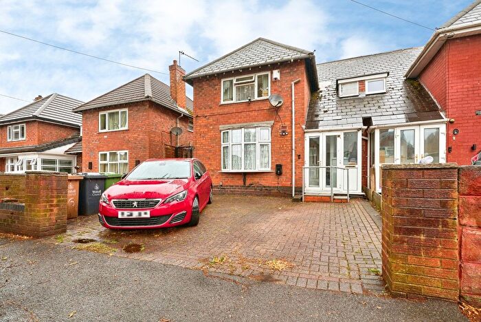 3 Bedroom Semi-Detached House For Sale In Collins Street, Walsall, West Midlands, WS1