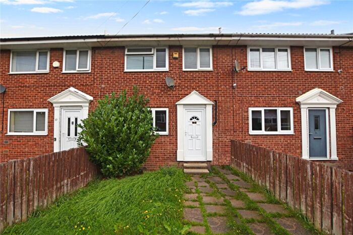 3 Bedroom Town House For Sale In Albert Road, Morley, Leeds, West Yorkshire, LS27